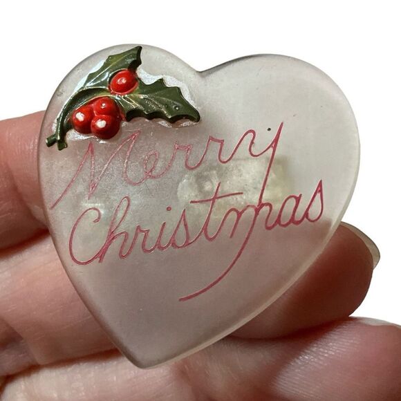 Vintage Merry Christmas Heart Shaped Brooch Pin Frosted Plastic - Picture 2 of 9